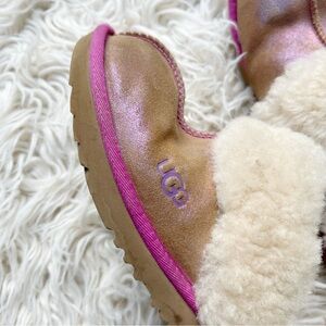 UGG❤️Authentic Pink Metallic Slippers❤️Size 7.5 Narrow